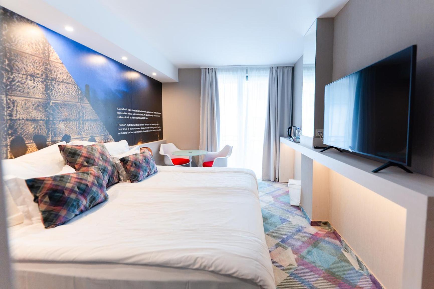 Science Hotel Premium Сегед Экстерьер фото