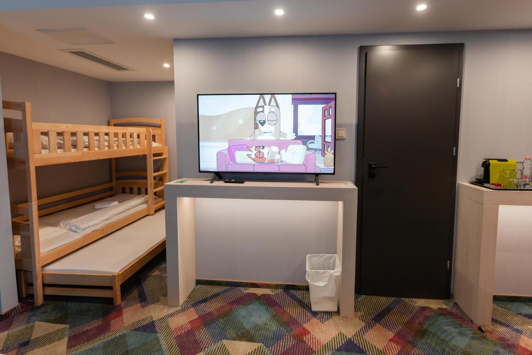 Science Hotel Premium Сегед Экстерьер фото